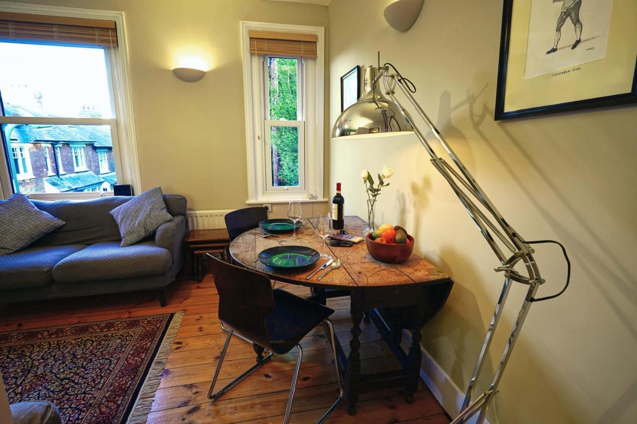 Tastefully Decorated 1-Bed With Free Parking - At Hem Apartamento Winchester Exterior foto